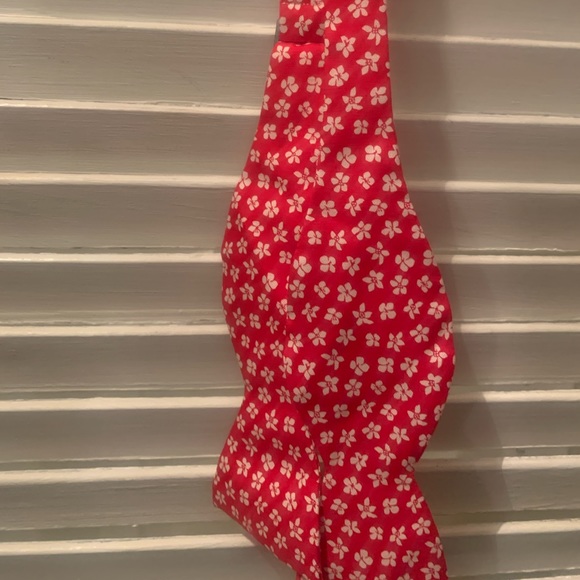 Vineyrd vines bow tie - Picture 1 of 2